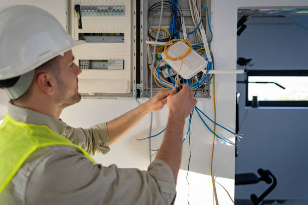 Best Emergency Electrical Repair  in Laurel, FL